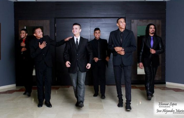 La Orquesta Venezolana Carlos Jr. y su Juventud Salsera lanza su Primer álbum: “Piensa en grande”